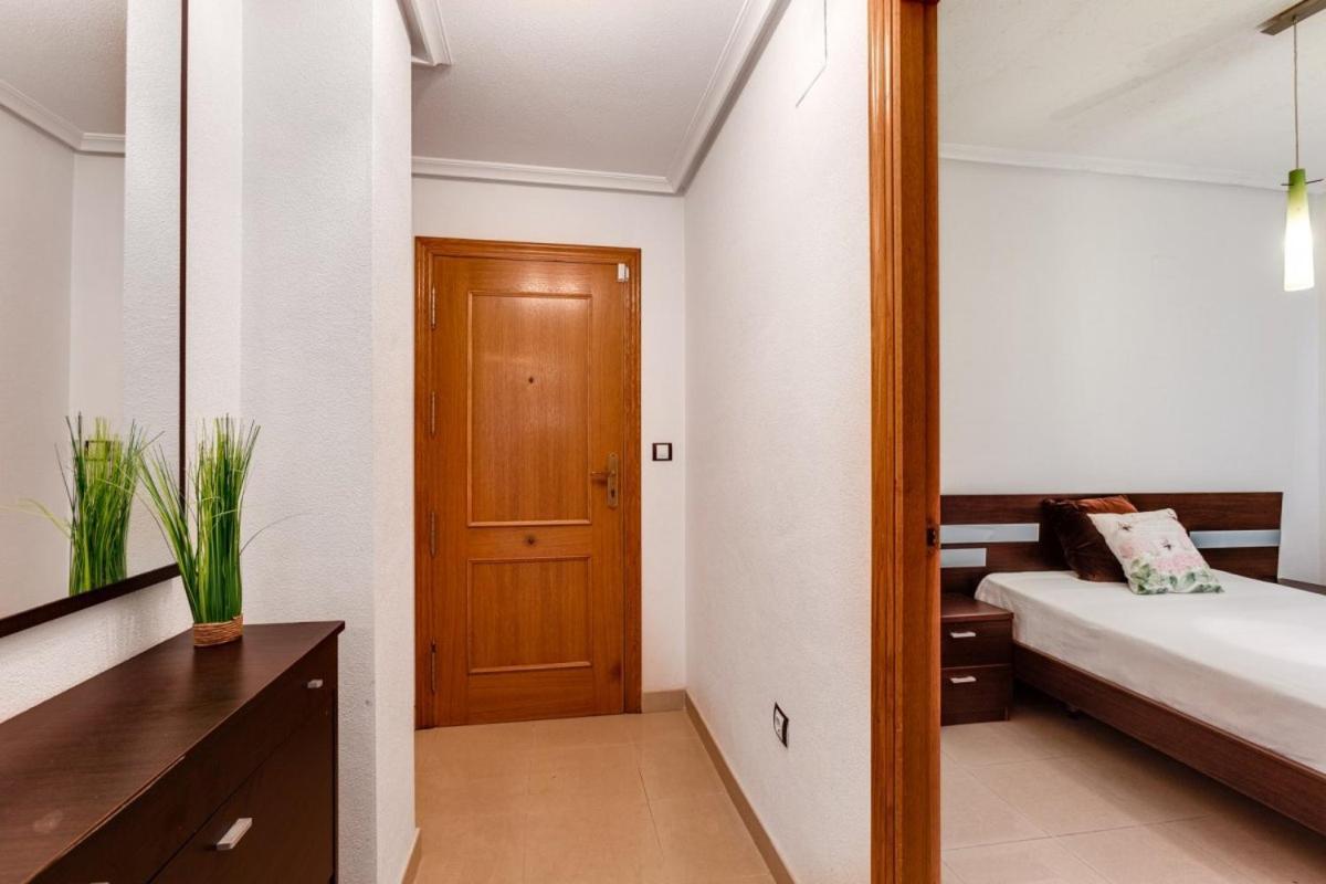Nice Apartment With Terrace On The Los Locos Beach Torrevieja Ngoại thất bức ảnh
